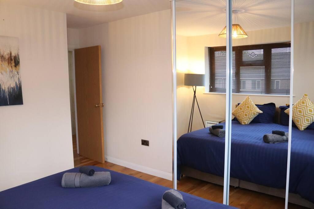 Cosy 3 Bedroom 2 Bathroom House With Parking Sheldon  Zewnętrze zdjęcie